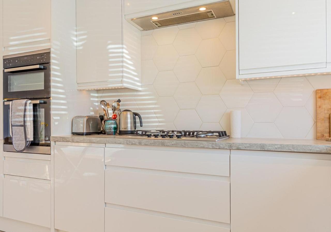 Modern 2 Bd W/ Garden In The Heart Of Tetbury! Villa Exterior photo