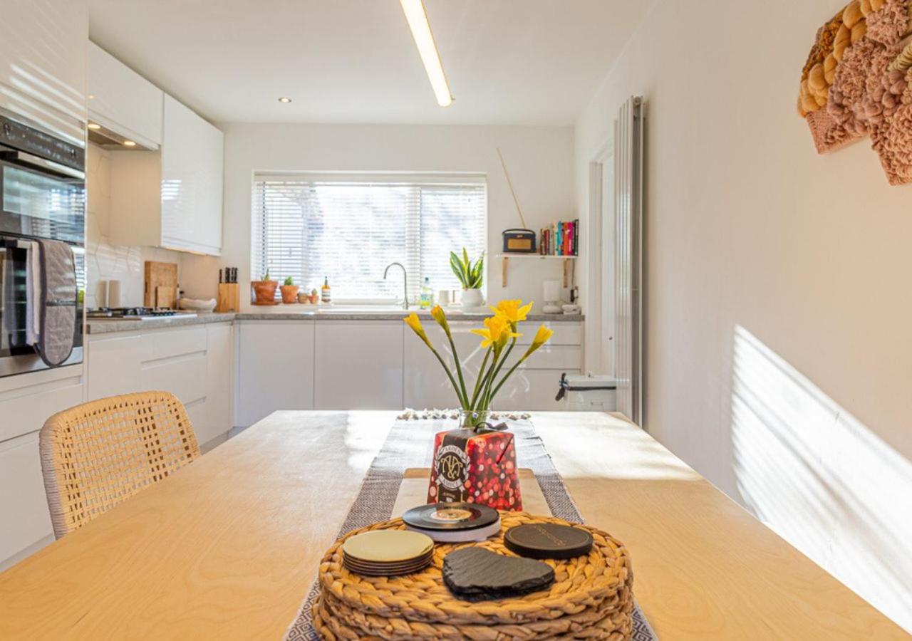 Modern 2 Bd W/ Garden In The Heart Of Tetbury! Villa Exterior photo