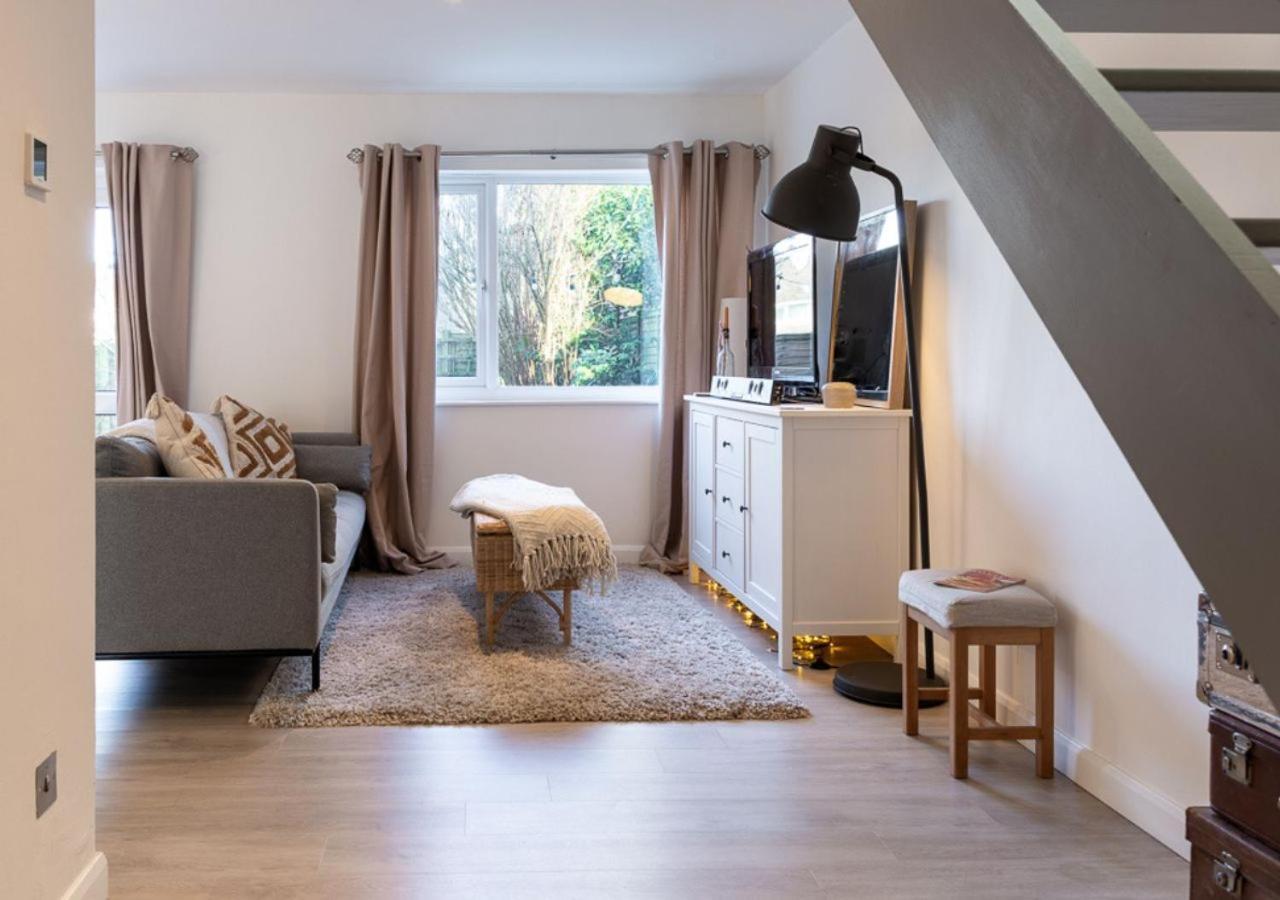 Modern 2 Bd W/ Garden In The Heart Of Tetbury! Villa Exterior photo
